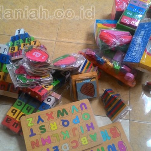 Toko Alat Peraga Edukasi Kuningan, Kuningan