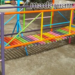 Mainan Besi Untuk Anak Model Jembatan Rantai Goyang Mainan Besi Untuk Anak Model Jembatan Rantai Goyang
