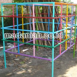 Mainan Besi Untuk Anak Model Kandang Macan