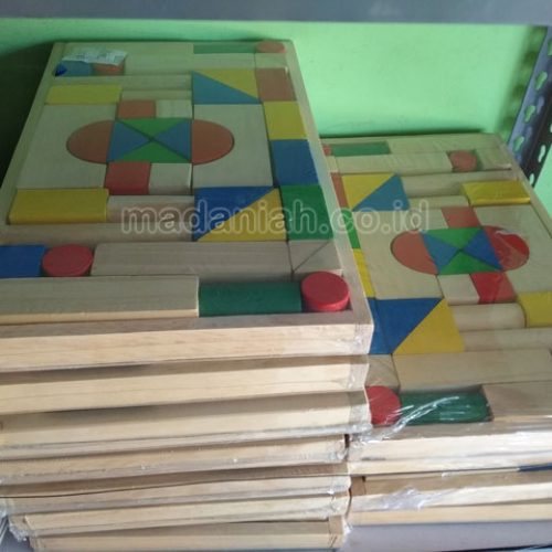 Alat peraga edukasi untuk anak TK
