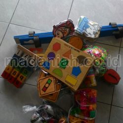 Alat peraga edukasi untuk anak TK Alat peraga edukasi untuk anak TK