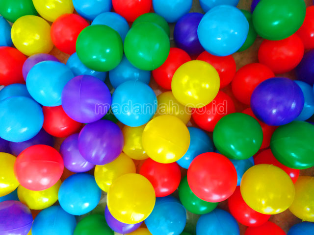 Distributor Bola Plastik Warna Warni Bengkulu