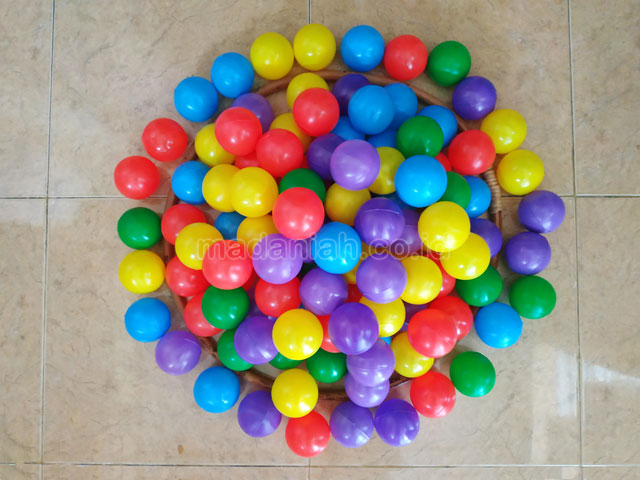 Distributor Bola Plastik Warna Warni Kalimantan Tengah