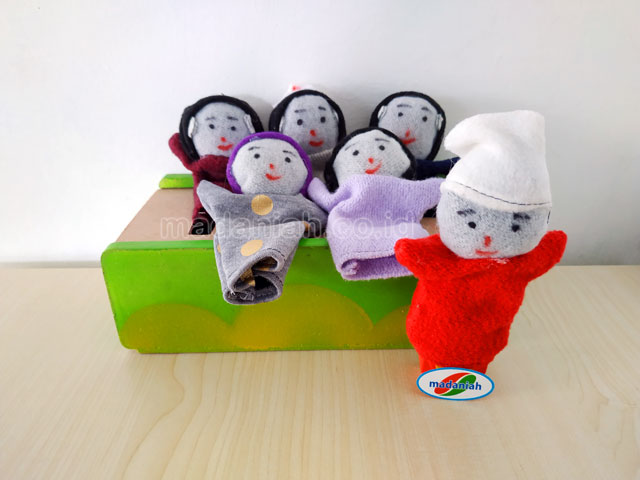 Distributor Alat Peraga Edukatif Boneka Jari Profesi Wool Bali
