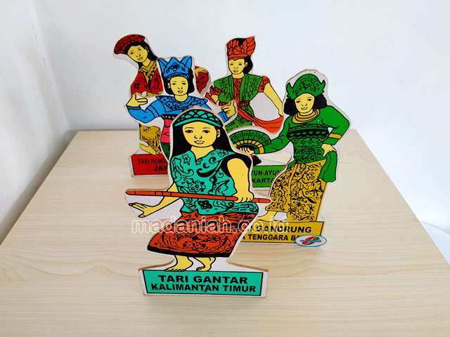 Distributor Alat Peraga Edukatif MB Tarian Adat Nusa Tenggara Timur