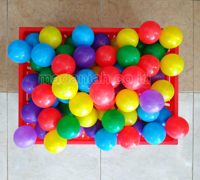 Distributor Bola Plastik Warna Warni Jawa Timur