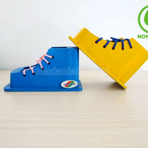 Distributor Alat Peraga Edukatif Menali Sepatu Bali Distributor Alat Peraga Edukatif Menali Sepatu Bali