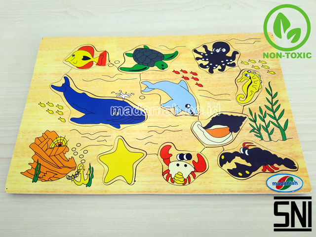 Distributor Puzzle Kayu Hewan Laut Maluku