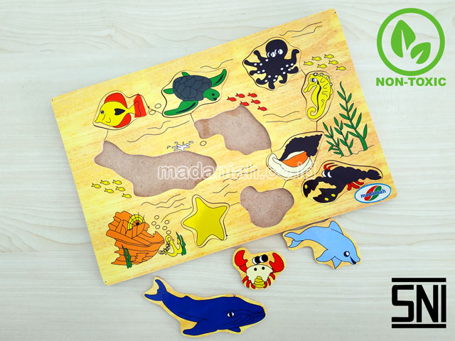 Distributor Puzzle Kayu Hewan Laut Papua Barat