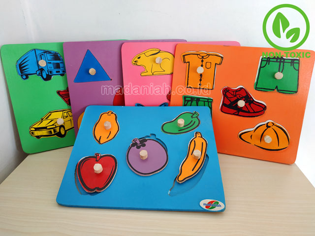Distributor Puzzle Kayu Jiplak 5 Tema Maluku Utara