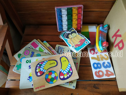 Toko Alat Peraga Edukatif Barata Jaya Gubeng