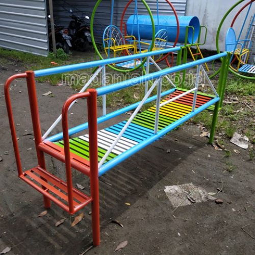 Jual Murah Mainan Jembatan Rantai Goyang Anak TK Bontang Jual Murah Mainan Jembatan Rantai Goyang Anak TK Bontang