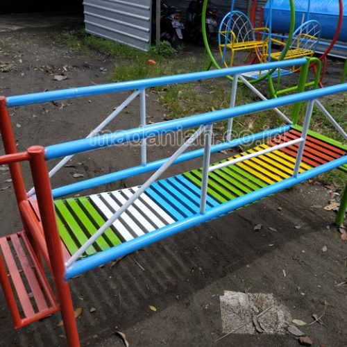 Jual Murah Mainan Jembatan Rantai Goyang Anak TK Humbang Hasundutan