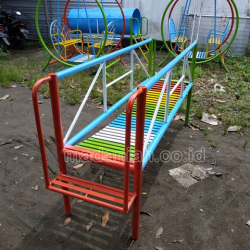 Jual Murah Mainan Jembatan Rantai Goyang Anak TK Pasuruan