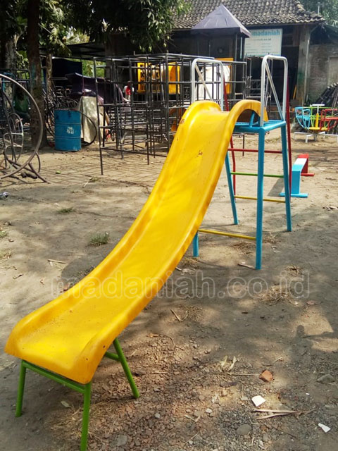 Jual Murah Mainan Perosotan Fiber Anak TK PAUD Barru