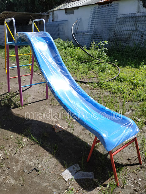 Jual Murah Mainan Perosotan Fiber Anak TK PAUD Keerom