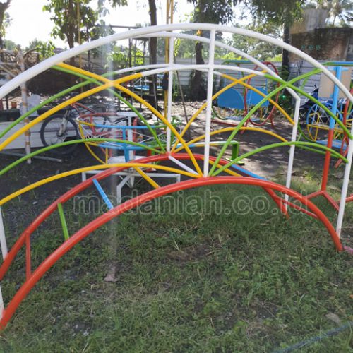 Jual Murah Mainan Tangga Majemuk Setengah Lingkaran TK Gianyar Jual Murah Mainan Tangga Majemuk Setengah Lingkaran TK Gianyar