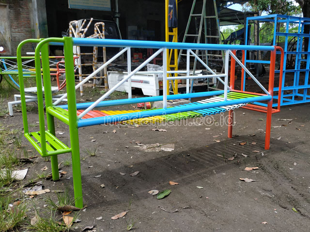 Jual Murah Toko Mainan Jembatan Rantai Goyang Anak TK Muara Enim