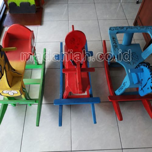 Jual Murah Toko Mainan Kuda Goyang Anak TK PAUD Maluku Tenggara