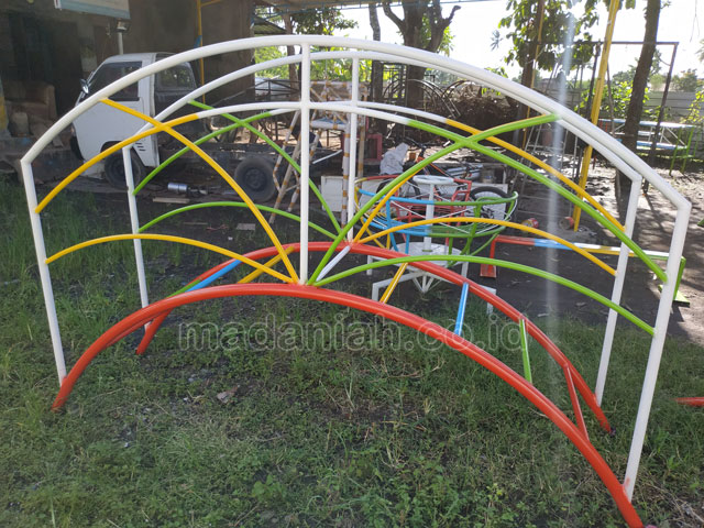 Jual Murah Toko Produsen Tangga Majemuk Setengah Lingkaran TK Seruyan