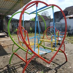 Mainan Ayunan Love TK PAUD Kota Bukittinggi Mainan Ayunan Love TK PAUD Kota Bukittinggi