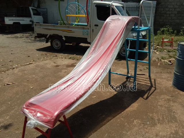 Jual Murah Mainan Perosotan Fiber Anak TK PAUD Kutai Barat