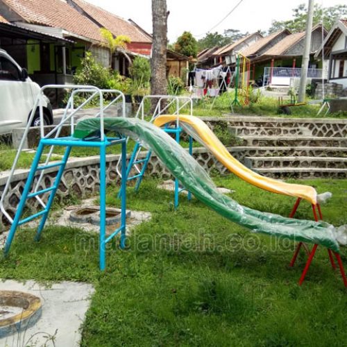 Jual Murah Mainan Perosotan Fiber Anak TK PAUD Sumedang Jual Murah Mainan Perosotan Fiber Anak TK PAUD Sumedang