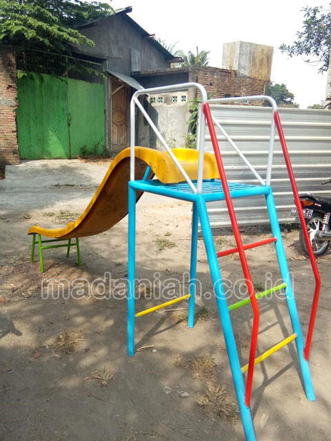 Jual Murah Mainan Perosotan fiber Anak TK PAUD Kolaka Utara