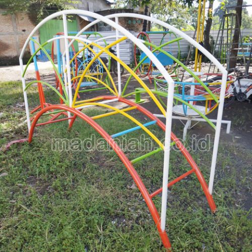 Jual Murah Mainan Tangga Majemuk Setengah Lingkaran TK Karangasem