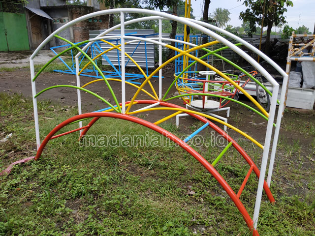 Jual Murah Tangga Majemuk Setengah Lingkaran TK Blitar