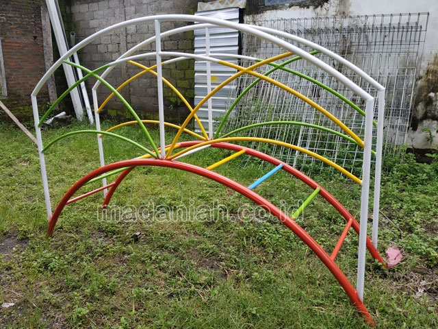Jual Murah Tangga Majemuk Setengah Lingkaran TK Timor Tengah Selatan