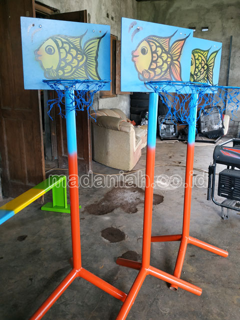 Jual Murah Toko Mainan Tiang Basket Anak TK PAUD Pekalongan