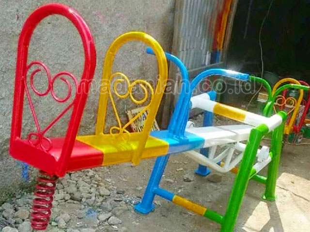 Jual Harga Murah Mainan Jungkitan Anak TK PAUD Karo