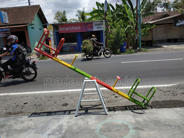 Jual Harga Murah Mainan Jungkitan Anak TK PAUD Lampung Tengah