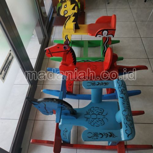 Jual Harga Murah Mainan Kuda Goyang Anak TK PAUD Empat Lawang Jual Harga Murah Mainan Kuda Goyang Anak TK PAUD Empat Lawang