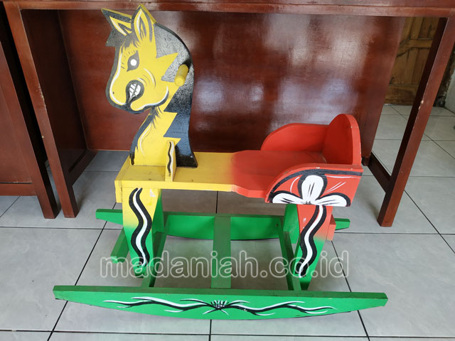Jual Harga Murah Mainan Kuda Goyang Anak TK PAUD Sumba Barat