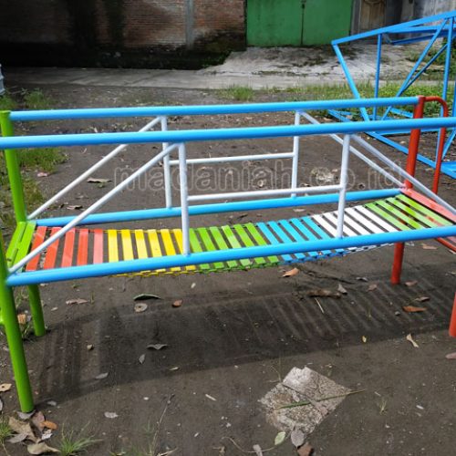 Jual Murah Mainan Jembatan Rantai Goyang Anak TK Mamuju Tengah