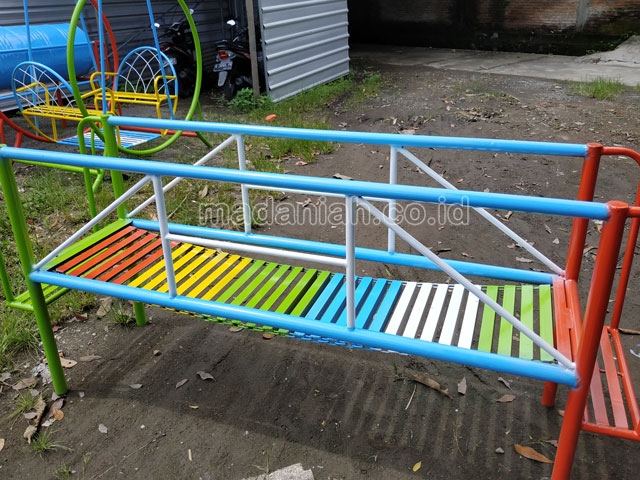 Jual Murah Mainan Jembatan Rantai Goyang Anak TK Rejang Lebong