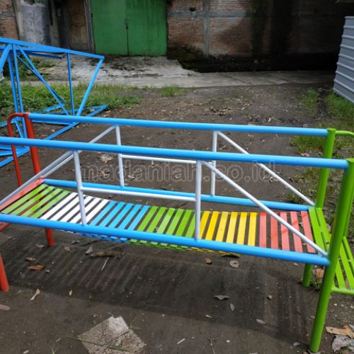 Jual Murah Mainan Jembatan Rantai Goyang Anak TK Seluma Jual Murah Mainan Jembatan Rantai Goyang Anak TK Seluma
