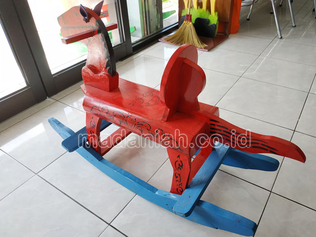 Jual Murah Mainan Kuda Goyang Anak TK PAUD Pegunungan Arfak