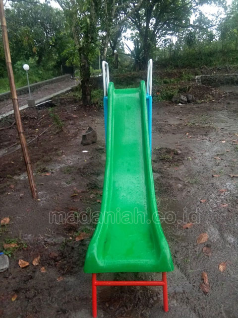 Jual Murah Mainan Perosotan Fiber Anak TK PAUD Lombok Barat