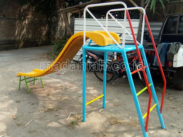 Jual Murah Mainan Perosotan Fiber Anak TK PAUD Maluku Tengah