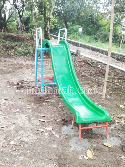 Jual Murah Mainan Perosotan Fiber Anak TK PAUD Padang Sidempuan