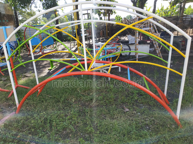 Jual Murah Mainan Tangga Majemuk Setengah Lingkaran TK Sabang