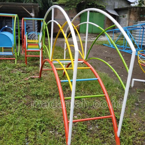 Jual Murah Tangga Majemuk Setengah Lingkaran TK PAUD Kota Tomohon