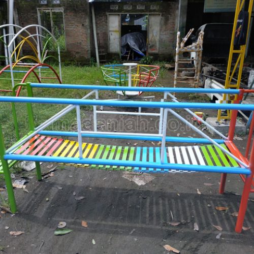 Jual Murah Mainan Jembatan Rantai Goyang Anak TK Konawe Jual Murah Mainan Jembatan Rantai Goyang Anak TK Konawe