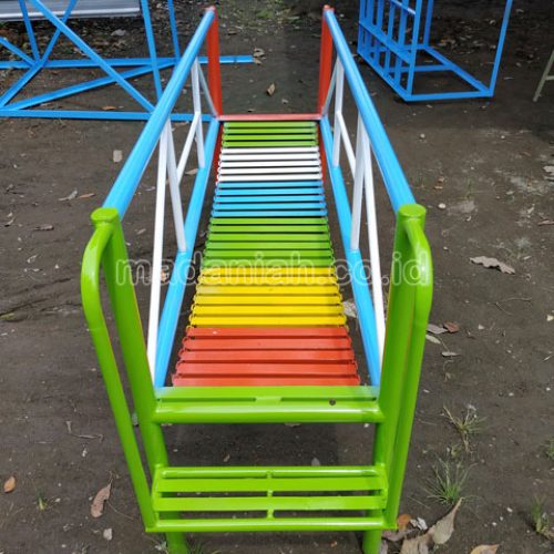 Jual Murah Mainan Jembatan Rantai Goyang Anak TK Lima Puluh Kota Jual Murah Mainan Jembatan Rantai Goyang Anak TK Lima Puluh Kota