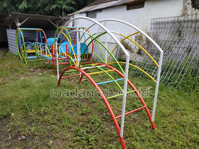 Jual Murah Mainan Tangga Majemuk Setengah Lingkaran TK Banyuasin