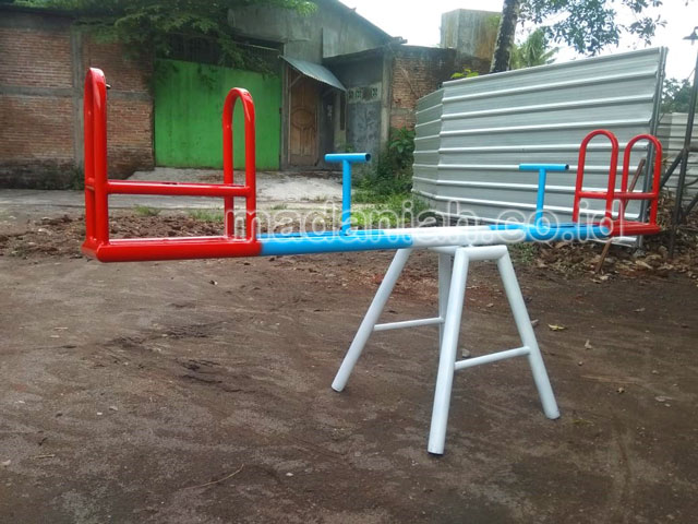 Jual Harga Murah Mainan Jungkitan Anak TK PAUD Seruyan