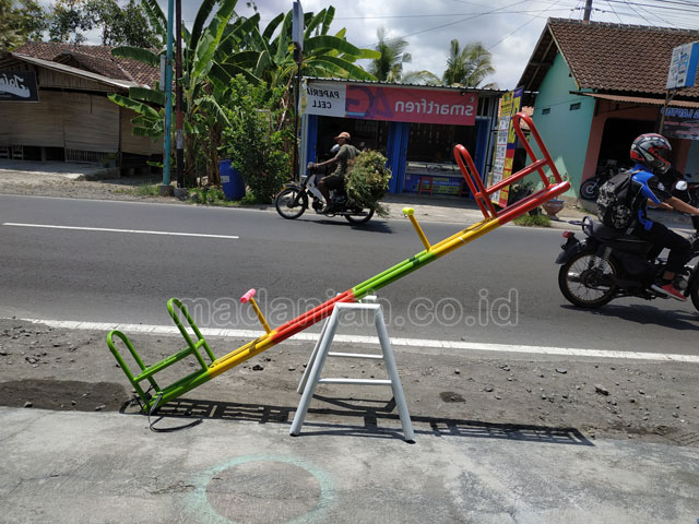 Jual Harga Murah Mainan Jungkitan Anak TK PAUD Tapin
